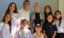 7 Çocuklu Öğretmen Çift Tebessüm Ettirdi