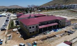 Afşin'de Sağlık İstasyonu Binası Yükseliyor