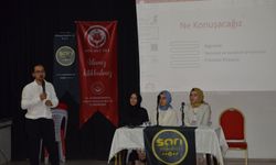 Afşin’de “Teknoloji Çağında Büyümek” Paneli Düzenlendi