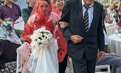 Adana'da huzurevinde tanışan çift evlendi