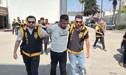 Adana'da kumar oynatılan iş yerinde yakalanan 8 zanlıdan 5'i tutuklandı