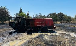 Burdur'da arazi yangınına müdahale eden itfaiye aracı yandı
