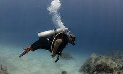 Engelli dalış rekortmeni, turistlere Türkiye'nin su altı güzelliklerini tanıtıyor