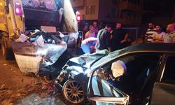 GÜNCELLEME - Mersin'de otomobil çöp kamyonuna çarptı, 1 kişi öldü, 4 kişi yaralandı