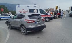 Hatay'da otomobille çarpışan motosikletin sürücüsü yaralandı