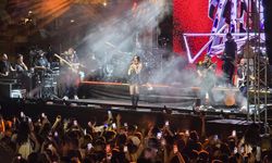 Kaş'ta Zeynep Bastık konser verdi