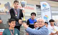 Kumluca'da düzenlenen satranç turnuvası sona erdi