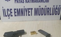 Payas'ta üst aramalarında tabanca ve bıçak bulunan 2 şüpheli gözaltına alındı
