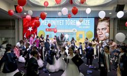 Antalya OSB’nin minikleri mezuniyet sevincini kep atarak kutladı