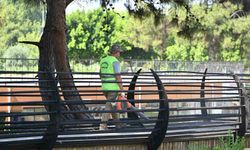 Kepez’de Tek Sarnıç Parkı’nda temizlik seferberliği