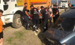 Park halindeki araca çarpıp kum tepesine saplandı