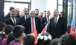 Cumhurbaşkanı Erdoğan ve Azerbaycan Cumhurbaşkanı Aliyev’den Okul Ziyareti
