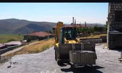 Elbistan Belediyesi, Kırsal Mahallelerde Kilit Parke Yol Yapım Çalışmalarını Sürdürüyor