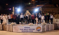 Finike'de şair ve yazar Prof. Dr. Nurullah Genç söyleşiye katıldı