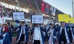 Isparta Uygulamalı Bilimler Üniversitesinde mezuniyet heyecanı
