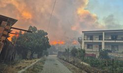 İzmir'de Çöplükte Başlayıp Ormana Sıçrayan Yangın Kontrol Altına Alındı