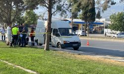 Park Halindeki Minibüste Ceset Bulundu