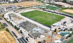 Yeni Futbol Sahasının Yapımı Büyük Bir Hızla Sürüyor