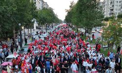 9 Yıl Önceki Ruhla; Kahramanmaraş Demokrasi ve Milli Birlik Kortejinde Buluştu