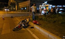 Antalya'da otomobille çarpışan motosikletin sürücüsü yaralandı