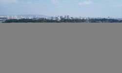 Antalya'da yüksek nem ve sıcaktan bunalanlar sahilleri doldurdu