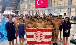 Antalyaspor yüzme takımı Gelişim Ligi final etabına yükseldi