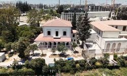 Hatay Valisi Masatlı, restorasyonu süren tarihi valilik binası ve konutunda incelemelerde bulundu