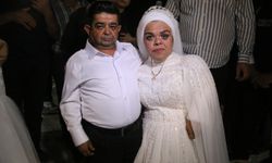 Hatay'da akondroplazili çift 21 yıl sonra evlilik hayallerini gerçekleştirdi