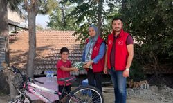 Hatay'da su satarak bisiklet almak için para biriktiren çocuğun hayali gerçek oldu