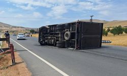 Kahramanmaraş'ta devrilen kamyonetteki 2 kişi yaralandı