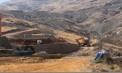 Kamyonet İle İnşaat Malzemesi Arasında Kalan Kişi Öldü