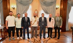 Kırkpınar Başpehlivanı Orhan Okulu, Vali Şahin'i ziyaret etti