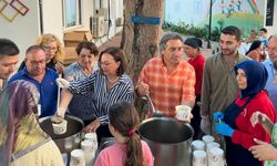 Aşurenin bereketi Muratpaşa’da paylaşıldı