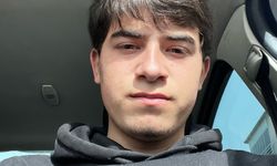 Otomobille çarpışan motosiklet sürücüsü hayatını kaybetti