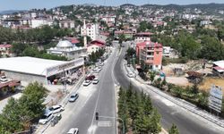 Andırın’ın Prestij Caddesinin Yürüyüş Yolları da Yenileniyor