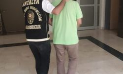 Antalya'da dolandırıcılık operasyonunda yakalanan 2 zanlı tutuklandı