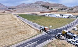 Büyükşehir, Elbistan’da Yolları Bir Bir Yeniliyor