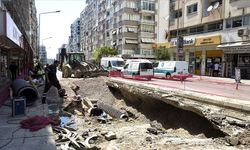 İzmir'de Doğal Gaz Borusunda Meydana Gelen Patlama Trafiği Aksatıyor