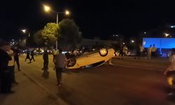 Hafif Ticari Araçla Çarpışan Otomobil Takla Attı: 1 Ağır Yaralı