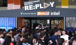 RE:PLAY Heyecanı Excalibur Gücüyle Başladı