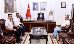 Vali Ünlüer, Muhtarlar ve Vatandaşı Makamında Kabul Etti