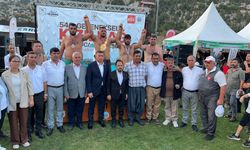 540. Geleneksel Kızıldağ Karakucak Güreşleri'nde başpehlivanlığı Mehmet Çelebi kazandı