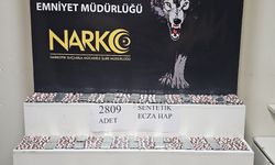 Adana'da 2 bin 809 uyuşturucu etkili hap ele geçirildi