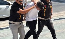 Alanya'da arkadaşını öldürüp kendisini ihbar eden kişi, adliyeye sevk edildi