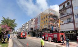 Antalya'da 5 katlı binada çıkan yangın söndürüldü