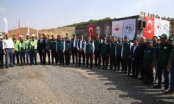 Bakan Yumaklı, Bingöl'de içme suyu deposunda incelemede bulundu: