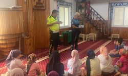Bozyazı'da polis ekipleri Kur'an kursu öğrencilerine trafik kurallarını anlattı