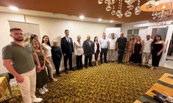 Burdur Valisi Bilgihan, Mellililer Kültür ve Dayanışma Derneği'ni ziyaret etti