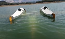Burdur'da baraja iniş yapan eğitim uçağındaki iki pilot, balıkçı teknesiyle kurtarıldı