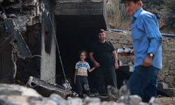 Mersin'in Silifke ilçesindeki orman yangınına müdahale sürüyor